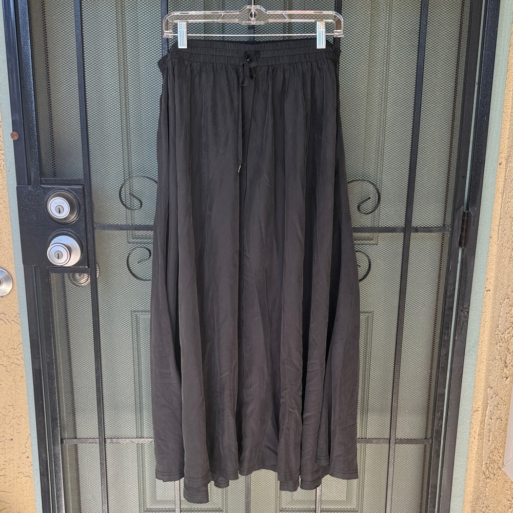 GO BY GO SILK Skirt